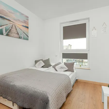 Sloneczny Balkon Z Parkingiem By Renters Гданьск