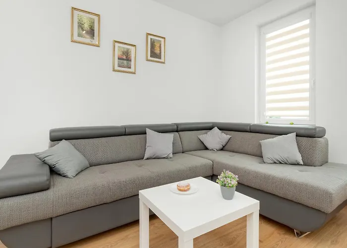 Sloneczny Balkon Z Parkingiem By Renters Апартаменты *