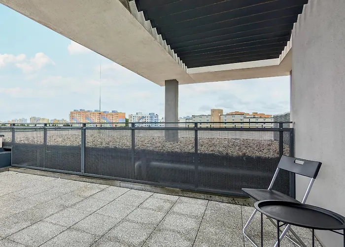 Sloneczny Balkon Z Parkingiem By Renters דירה